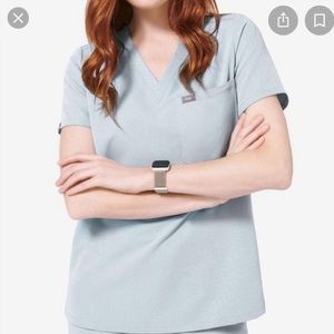 Figs one pocket scrub top